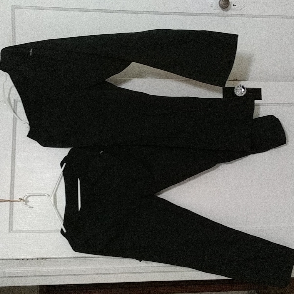 Cherokee scrubs pants 2 of black color